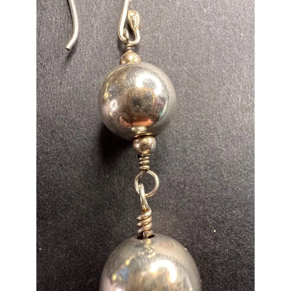 Vintage sterling silver graduated ball dangling earrings
